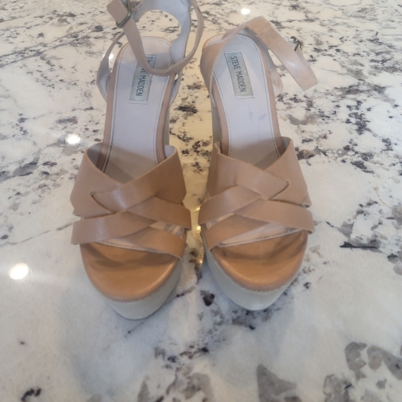 Steve Madden Tan wedge sandals, sz 10 - Picture 8 of 8